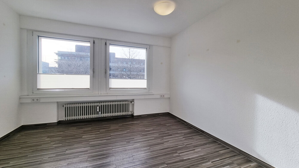 Praxisfläche zur Miete 850 € 5,5 Zimmer 105,3 m²<br/>Bürofläche Zentrum Reutlingen 72762