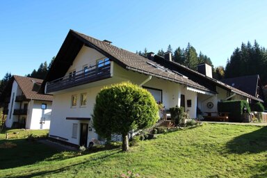 Haus zum Kauf provisionsfrei 790.000 € 11 Zimmer 240 m² 616 m² Grundstück Winterhaldenweg 35 Hinterzarten 79856