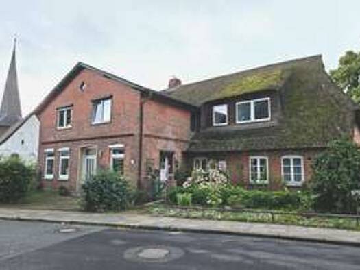 Mehrfamilienhaus zum Kauf 520.000 € 9 Zimmer 235 m² 1.166 m² Grundstück frei ab sofort Flintbek 24220