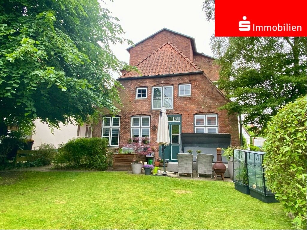 Mehrfamilienhaus zum Kauf 385.000 € 12 Zimmer 283,8 m²<br/>Wohnfläche 575 m²<br/>Grundstück Meldorf 25704