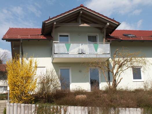 Wohnung zur Miete 700 € 4 Zimmer 95 m² Geschoss 1/2 frei ab 01.03.2026 Gartenweg 3 Patersdorf 94265