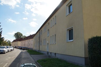 Wohnung zur Miete 376 € 3 Zimmer 57,8 m² 1. Geschoss Am Wall 13 Zwenkau Zwenkau 04442