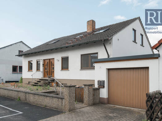 Mehrfamilienhaus zum Kauf 389.000 € 7 Zimmer 191 m² 566 m² Grundstück Kolpingstr. 6 Stadtschwarzach Schwarzach am Main 97359