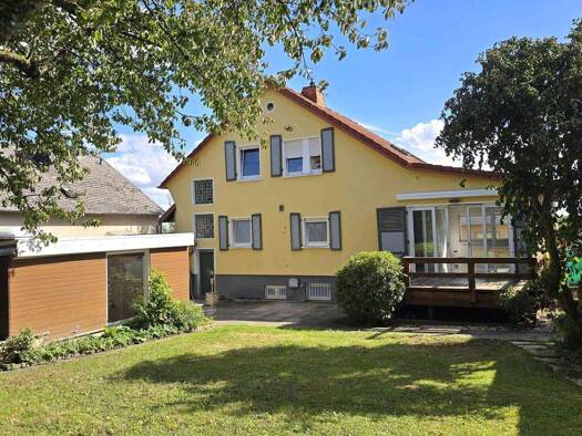 Einfamilienhaus zum Kauf 549.000 € 7 Zimmer 174 m² 748 m² Grundstück Hochstraße 9 Gückingen 65558