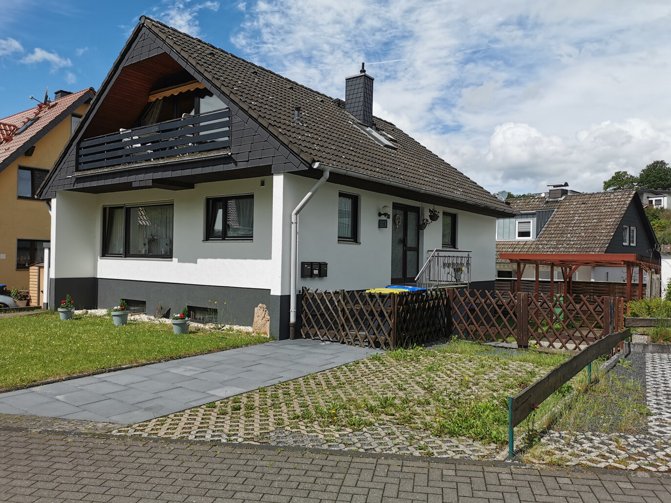 Mehrfamilienhaus zum Kauf 269.000 € 7 Zimmer 178 m²<br/>Wohnfläche 391 m²<br/>Grundstück Hasenfeld Heimbach / Hasenfeld 52396