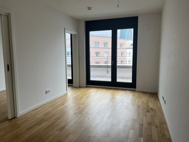 Wohnung zur Miete 934 € 2 Zimmer 40 m² 6. Geschoss Ferdinand-Happ-Straße 23 Ostend Frankfurt am Main 60314