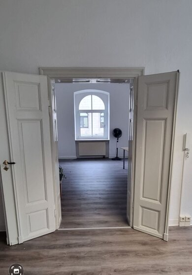 Wohnung zur Miete 765 € 4 Zimmer 153 m² 1. Geschoss frei ab sofort Innenstadt Riesa 01587