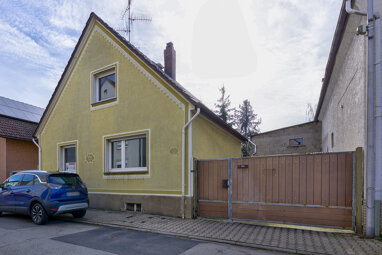 Einfamilienhaus zum Kauf 300.000 € 6 Zimmer 89 m² 464 m² Grundstück Bischofsheim 65474