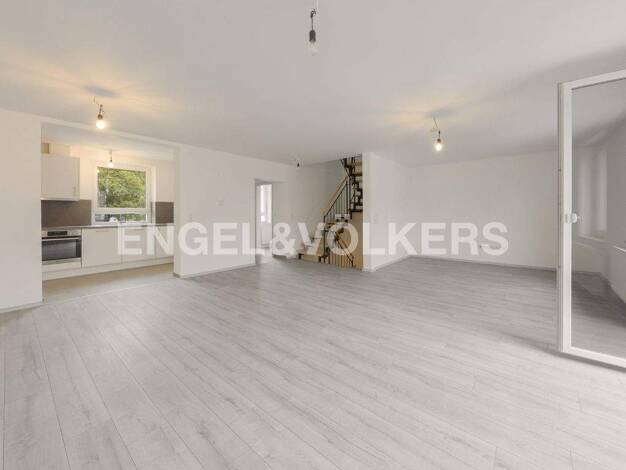 Reihenmittelhaus zum Kauf 480.000 € 5 Zimmer 157 m² 106 m² Grundstück Oberndorf Schweinfurt 97424
