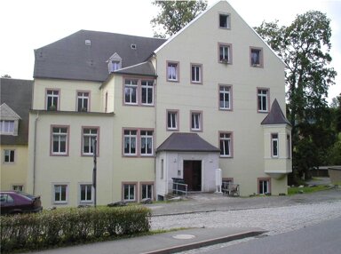 Wohnung zur Miete 685 € 4 Zimmer 121 m² 1. Geschoss frei ab 01.10.2024 Krumhermersdorfer Str. 2 Zschopau Zschopau 09405