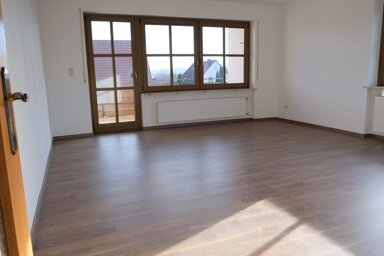 Wohnung zur Miete 650 € 2,5 Zimmer 92,7 m² Geschoss 1/1 Sommerach 97334