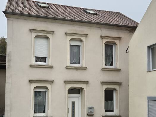 Einfamilienhaus zum Kauf 180.000 € 6 Zimmer 170 m² 610 m² Grundstück Beckingen 66701