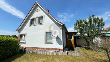Einfamilienhaus zum Kauf 249.900 € 5 Zimmer 115 m² 330 m² Grundstück Bergen Bergen auf Rügen 18528