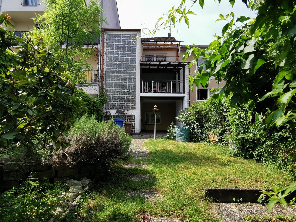 Mehrfamilienhaus zum Kauf 449.000 € 5 Zimmer 160 m²<br/>Wohnfläche 310 m²<br/>Grundstück Deggendorf Deggendorf 94469