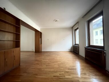 Wohnung zur Miete 615 € 2 Zimmer 82 m² 1. Geschoss Stephanplatz Krefeld 47798