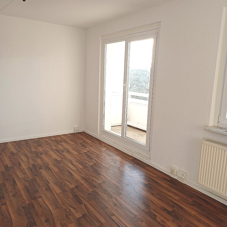 Wohnung zur Miete 330 € 3 Zimmer 57,9 m²<br/>Wohnfläche 3.<br/>Geschoss Hermann-Heidel-Straße 8 Silberhöhe Halle (Saale) 06132