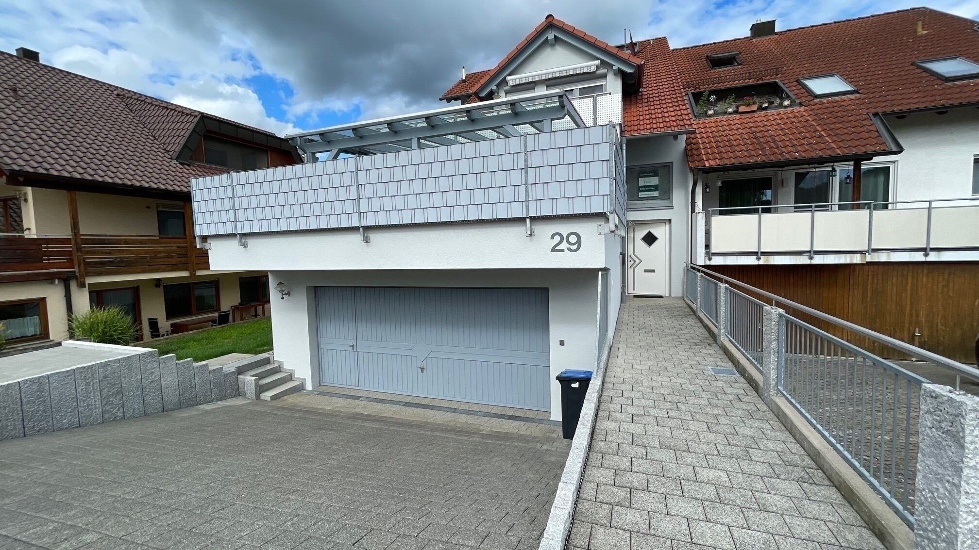 Mehrfamilienhaus zum Kauf 650.000 € 6 Zimmer 211,5 m²<br/>Wohnfläche 334 m²<br/>Grundstück Mundelsheim Mundelsheim 74395