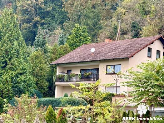 Mehrfamilienhaus zum Kauf 240.000 € 6 Zimmer 158 m² 1.830 m² Grundstück Stadtprozelten 97909