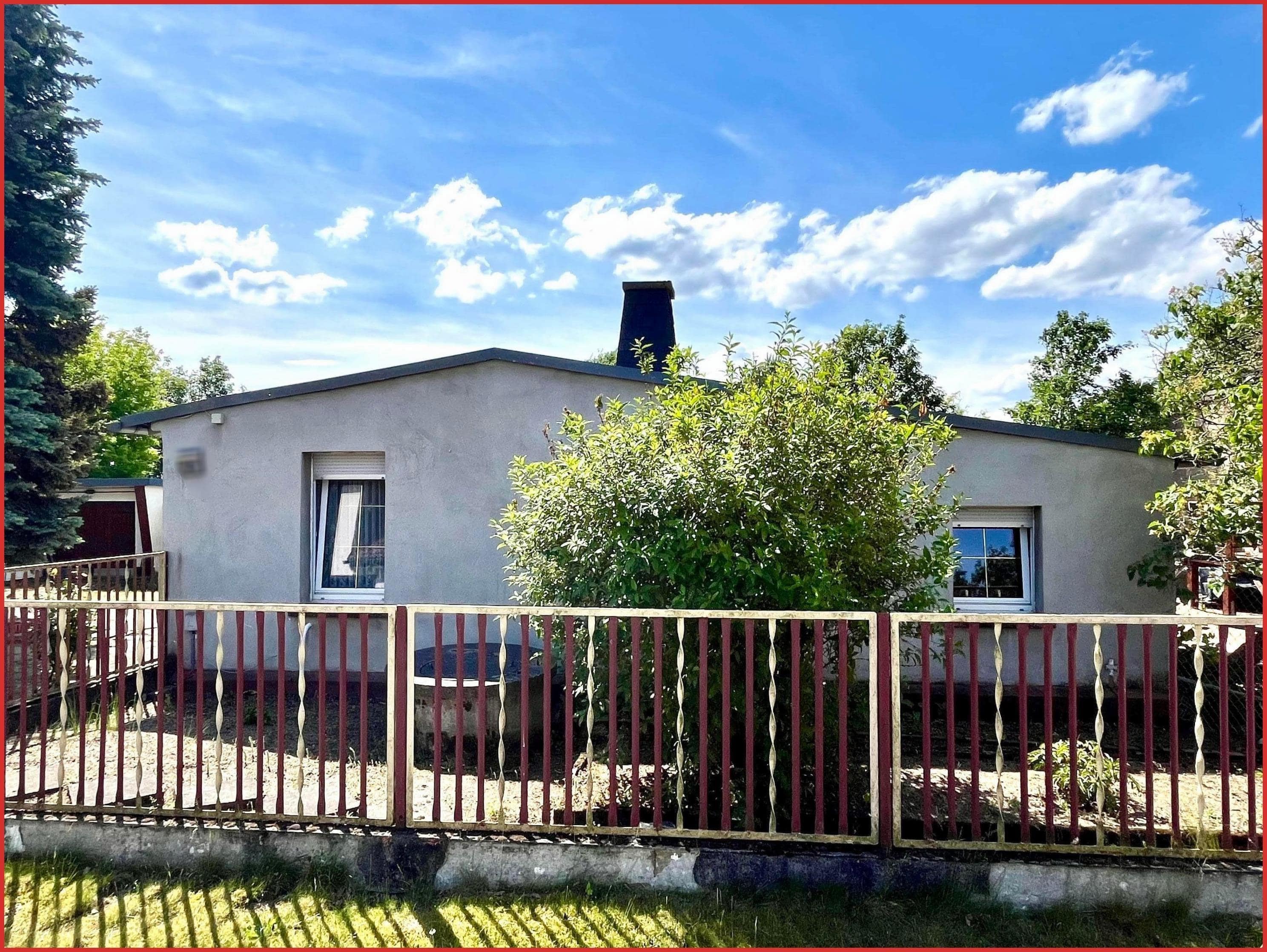 Einfamilienhaus zum Kauf 39.000 € 4 Zimmer 80 m²<br/>Wohnfläche 870 m²<br/>Grundstück ab sofort<br/>Verfügbarkeit Döllingen Plessa 04928