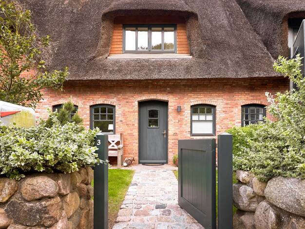 Haus zum Kauf 1.100.000 € 3 Zimmer 110 m² 120 m² Grundstück Oevenum 25938