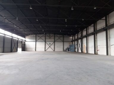 Lagerhalle zur Miete 4.070 m² Lagerfläche teilbar ab 1.800 m² - Seckbach Frankfurt 60388