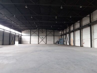 Lagerhalle zur Miete 4.070 m² Lagerfläche teilbar ab 1.800 m² - Seckbach Frankfurt 60388