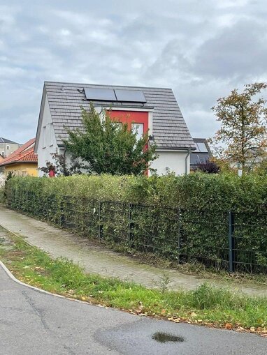 Einfamilienhaus zur Miete 2.200 € 4 Zimmer 100 m² 544 m² Grundstück Finkenkrug Falkensee 14612