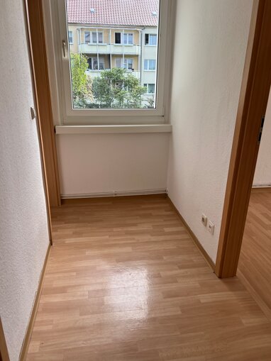 Wohnung zur Miete 205 € 1 Zimmer 31 m² 1. Geschoss Straße des Friedens 9 Berlstedt Berlstedt 99439