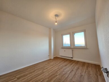 Wohnung zur Miete 424 € 2 Zimmer 77,2 m² 3. Geschoss Mozartstraße 10 Aue 08280