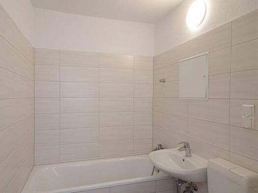 Wohnung zur Miete 394 € 2 Zimmer 49,3 m² 6. Geschoss Weißenfelser Straße 45 Silberhöhe Halle (Saale) 06132