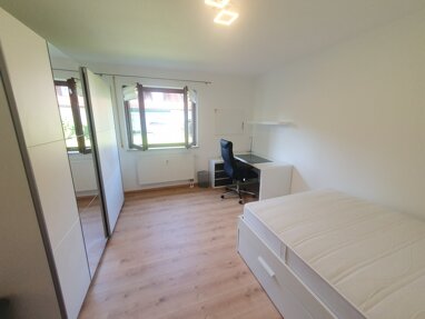 WG-Zimmer zur Miete 800 € 17 m² frei ab sofort Schillerstraße Löwenich Erlangen 91054