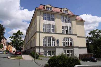 Wohnung zur Miete 250 € 2 Zimmer 55,4 m² 1. Geschoss Friedrich - Ebert - Str. 18 Auerbach Auerbach 08209