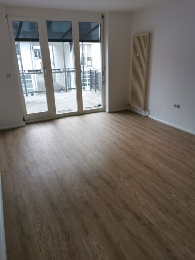 Wohnung zur Miete 335 € 2 Zimmer 60,9 m² Dresdner Straße 58b Hohenstein-Ernstthal Hohenstein-Ernstthal 09337