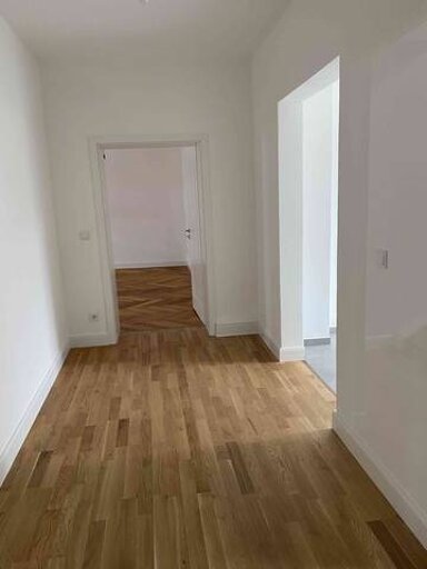 Wohnung zur Miete 700 € 2 Zimmer 84,1 m² frei ab sofort Maximilianstraße Altstadt Landshut 84028