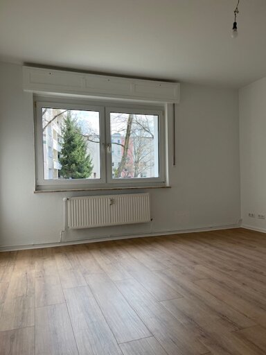 Wohnung zur Miete 375 € 1 Zimmer 39,4 m² 1. Geschoss frei ab sofort Bruchwitzstraße Lankwitz Berlin 12247