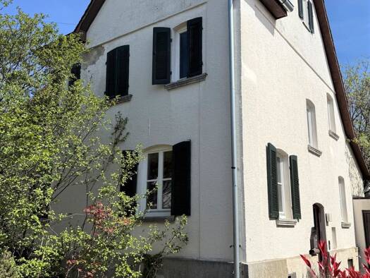 Haus zum Kauf 710.000 € 5 Zimmer 190 m² 318 m² Grundstück frei ab sofort Stuttgart 70563
