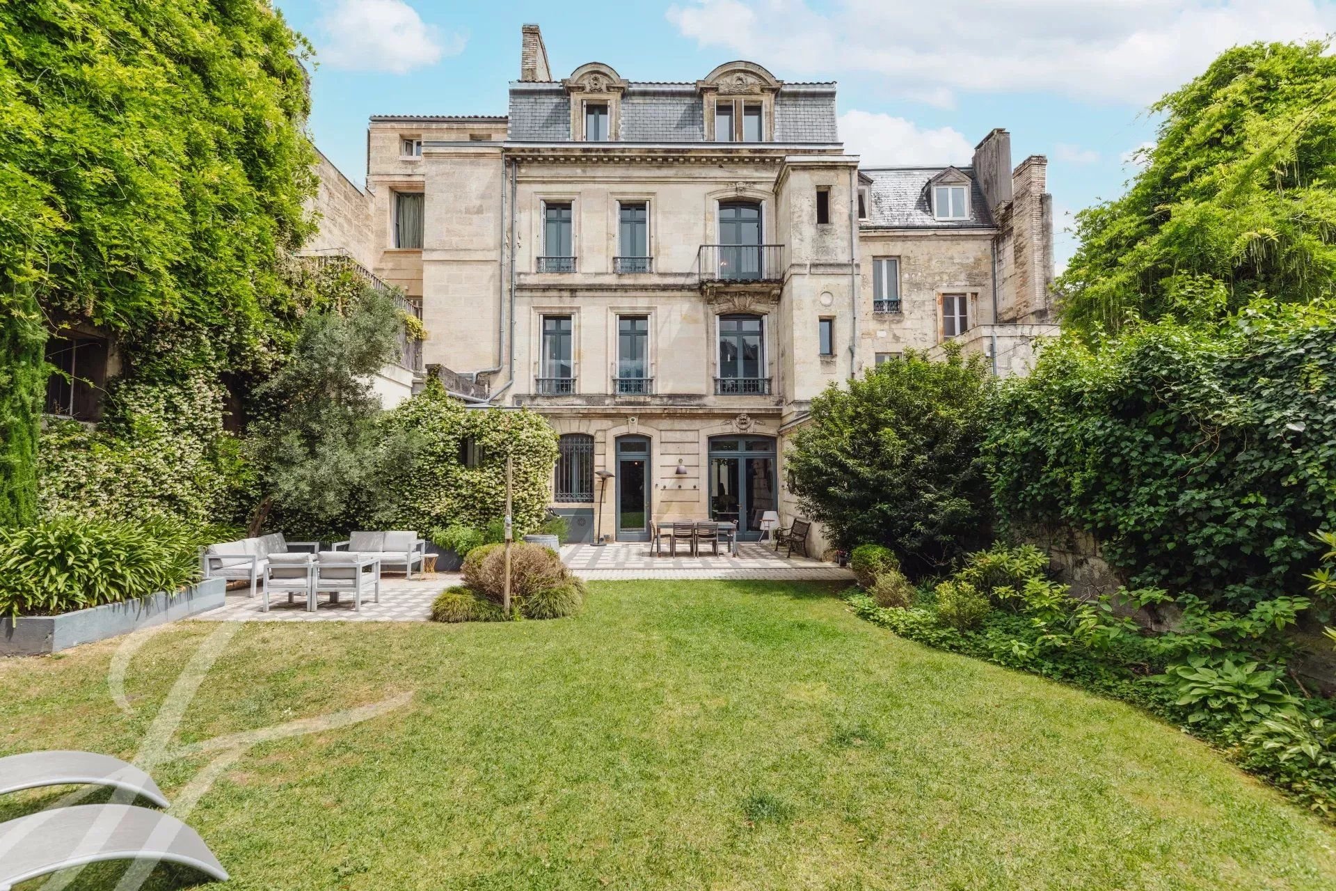 Herrenhaus zum Kauf 3.400.000 € 14 Zimmer 415 m²<br/>Wohnfläche Grand Parc-Chartrons-Paul Doumer Bordeaux 33000