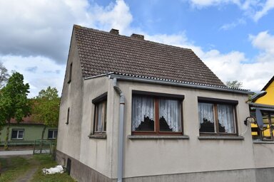 Einfamilienhaus zum Kauf 75.000 € 4 Zimmer 91 m² 1.414 m² Grundstück frei ab sofort Groß Neuendorf Letschin 15324