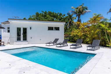 Einfamilienhaus zum Kauf 1.080.876 € 3 Zimmer 102,8 m² 566 m² Grundstück Southwest 11th Street 990 Miami 33129