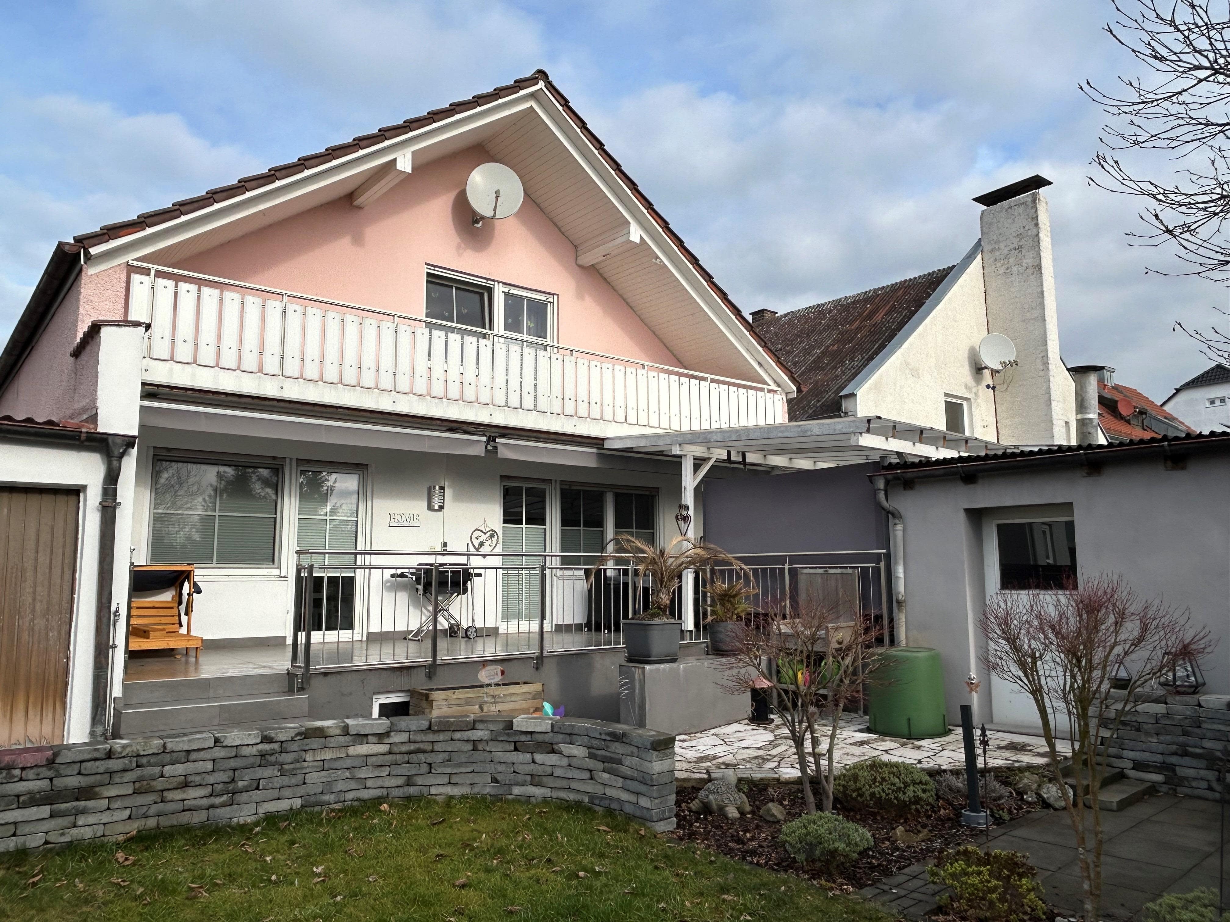 Einfamilienhaus zum Kauf 548.000 € 5 Zimmer 180 m²<br/>Wohnfläche 300 m²<br/>Grundstück Planungsbezirk 116 Straubing 94315