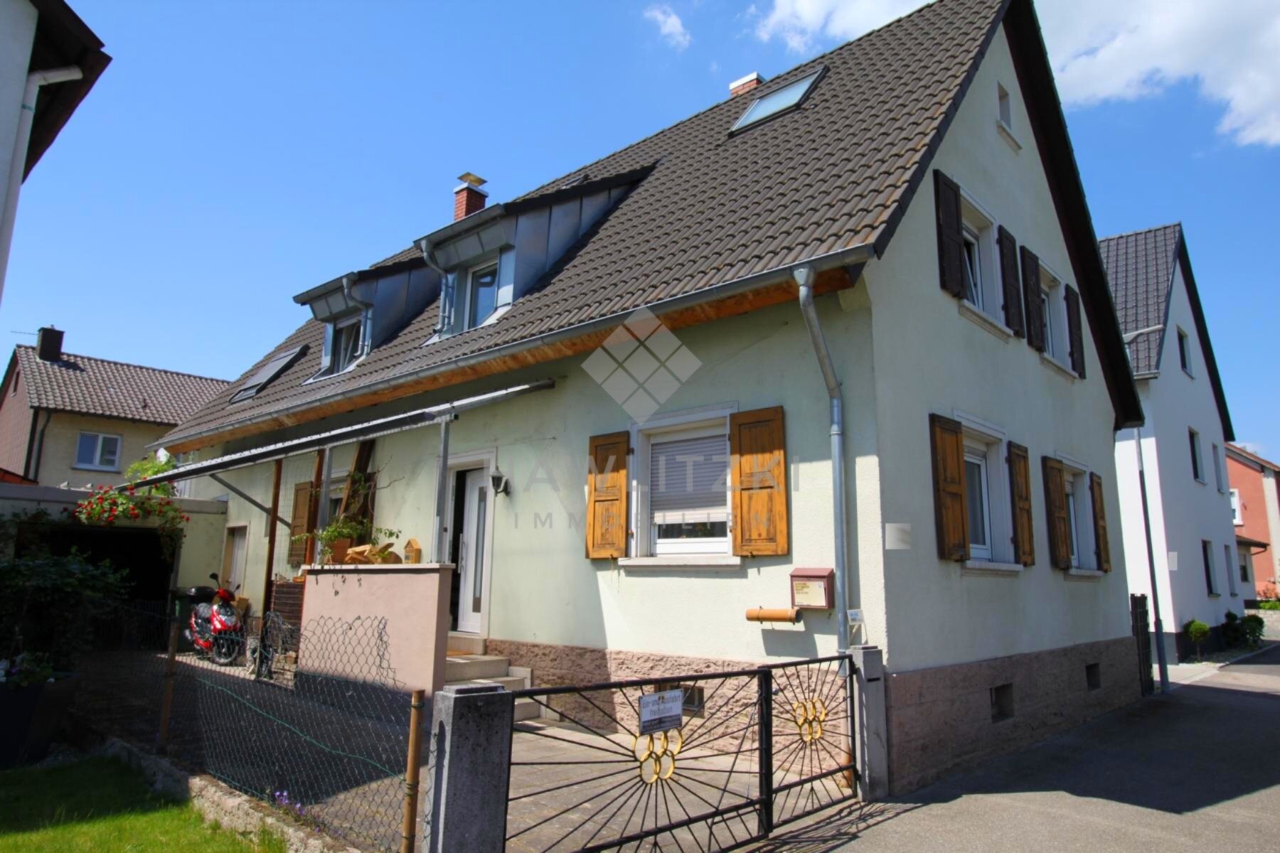 Mehrfamilienhaus zum Kauf 409.000 € 6,5 Zimmer 170,5 m²<br/>Wohnfläche 230 m²<br/>Grundstück ab sofort<br/>Verfügbarkeit Mörsch Rheinstetten 76287