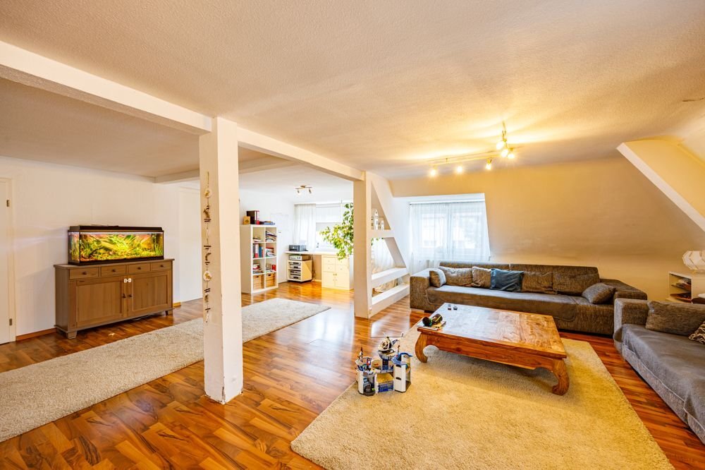 Haus zum Kauf 15 Zimmer 650 m²<br/>Wohnfläche 1.200 m²<br/>Grundstück Wasser Emmendingen 79312