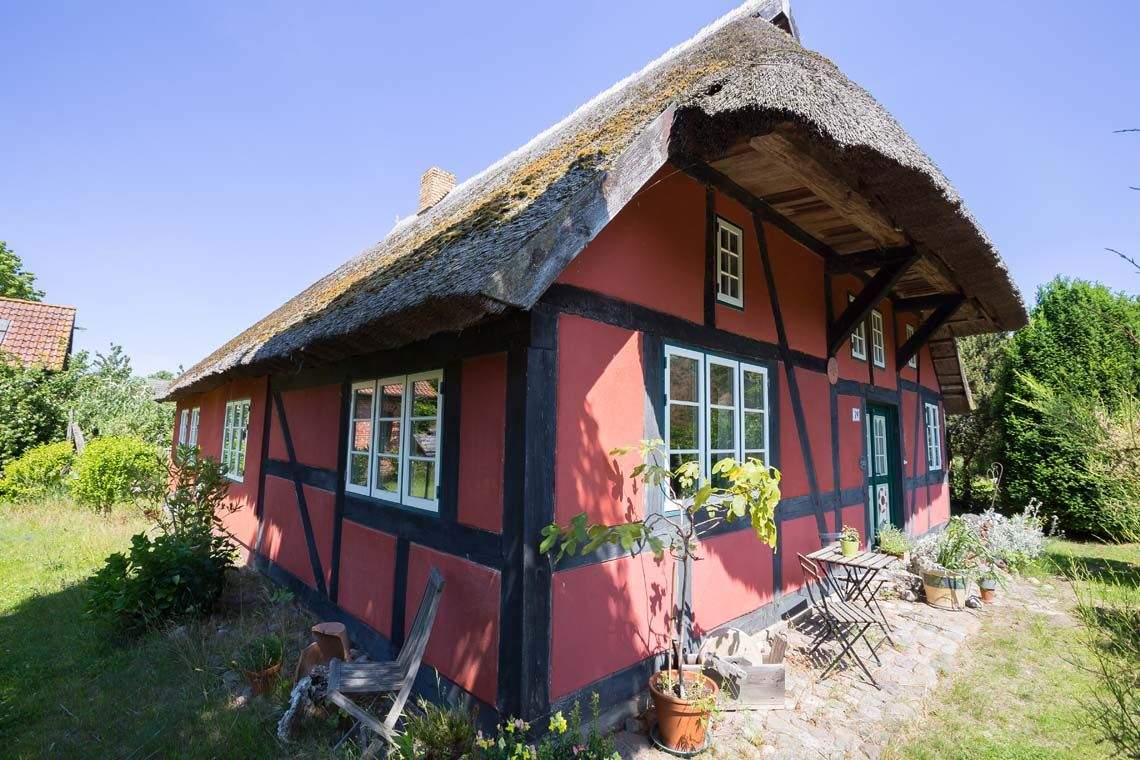 Immobilie in Dierhagen - Historisches Fischlandhaus mit 2 kleinen Ferienhäusern - Bild 4