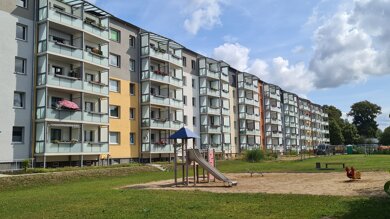 Wohnung zur Miete 403 € 3 Zimmer 62 m² 2. Geschoss frei ab sofort Rudower Str. 32 Neustrelitz Neustrelitz 17235