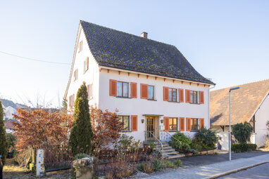 Haus zum Kauf 690.000 € 6 Zimmer 180 m² 2.420 m² Grundstück Binningen Hilzingen 78247