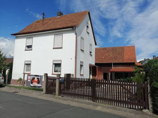 Einfamilienhaus zum Kauf provisionsfrei 190.000 € 7 Zimmer 180 m² 930 m² Grundstück Heldra Wanfried 37281