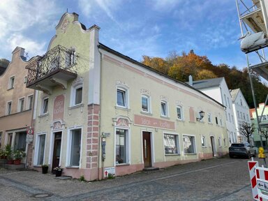 Haus zum Kauf 279.000 € 6 Zimmer 242 m² 166 m² Grundstück Marktplatz 4 Riedenburg Riedenburg 93339