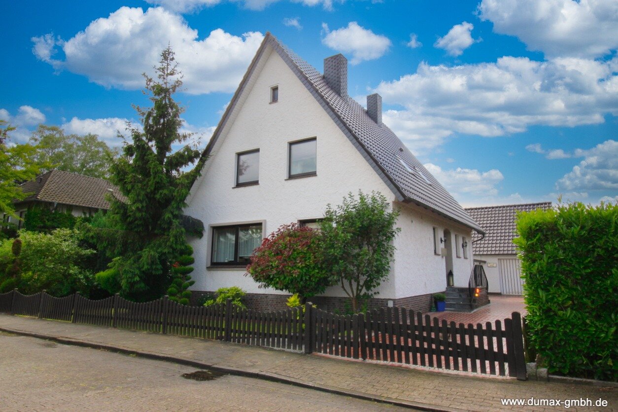 Einfamilienhaus zum Kauf 349.000 € 6,5 Zimmer 130 m²<br/>Wohnfläche 674 m²<br/>Grundstück Diepholz Diepholz 49356
