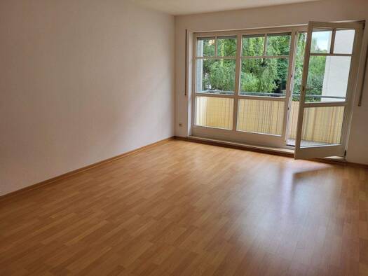 Wohnung zur Miete 480 € 2 Zimmer 49,7 m² 3. Geschoss frei ab 01.03.2026 Cotta Dresden 01157