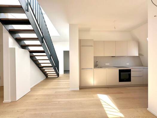 Penthouse zur Miete - Erstbezug 2.240 € 3 Zimmer 92,1 m² 5. Geschoss frei ab sofort Frauenstr. 124 Mitte Ulm 89073